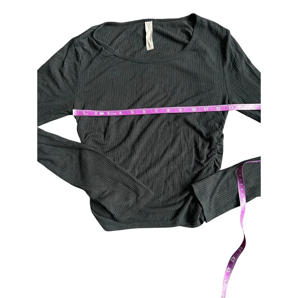 Alo Yoga Gathered Rib-Knit Crop Top Black Side Ruched Long Sleeve Top  Women's